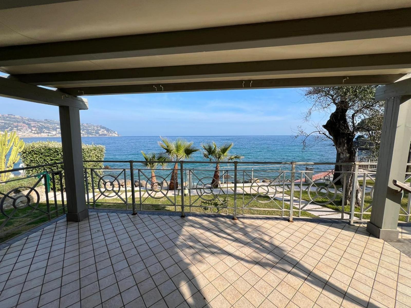 Residence Baia La Ruota บอร์ดิเกรา ภายนอก รูปภาพ