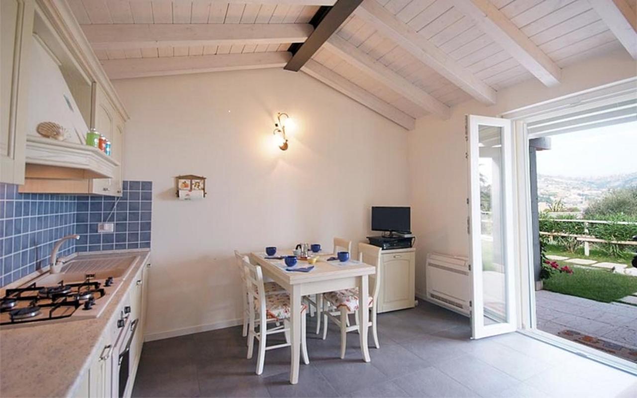 Residence Baia La Ruota บอร์ดิเกรา ภายนอก รูปภาพ